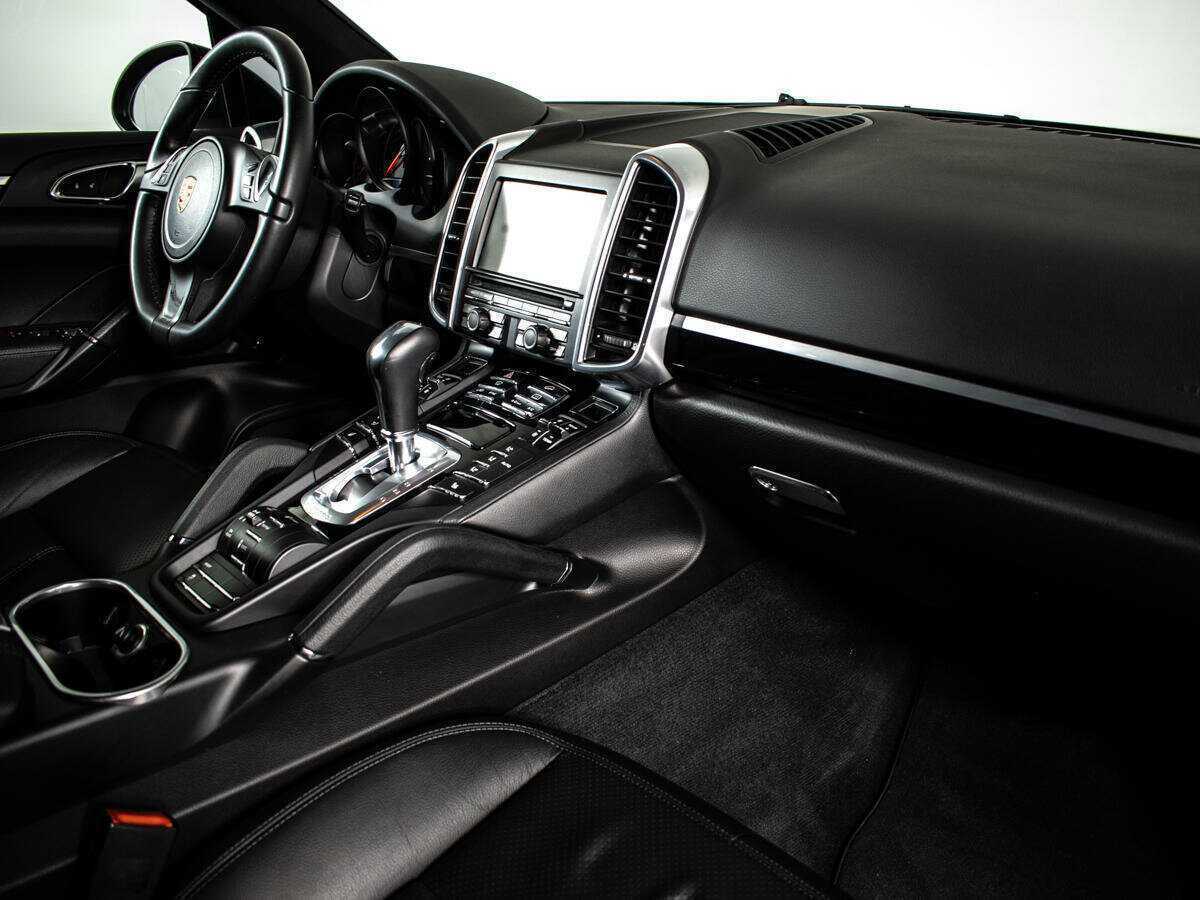 Porsche Cayenne с пробегом — 2013 год. Фото: #8