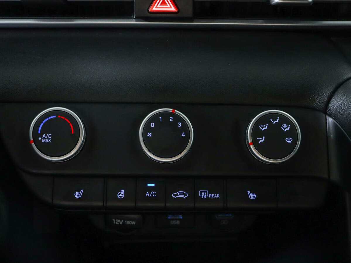 Hyundai Elantra с пробегом — 2021 год. Фото: #14