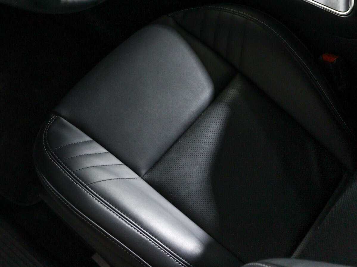 Dodge Challenger с пробегом — 2022 год. Фото: #13