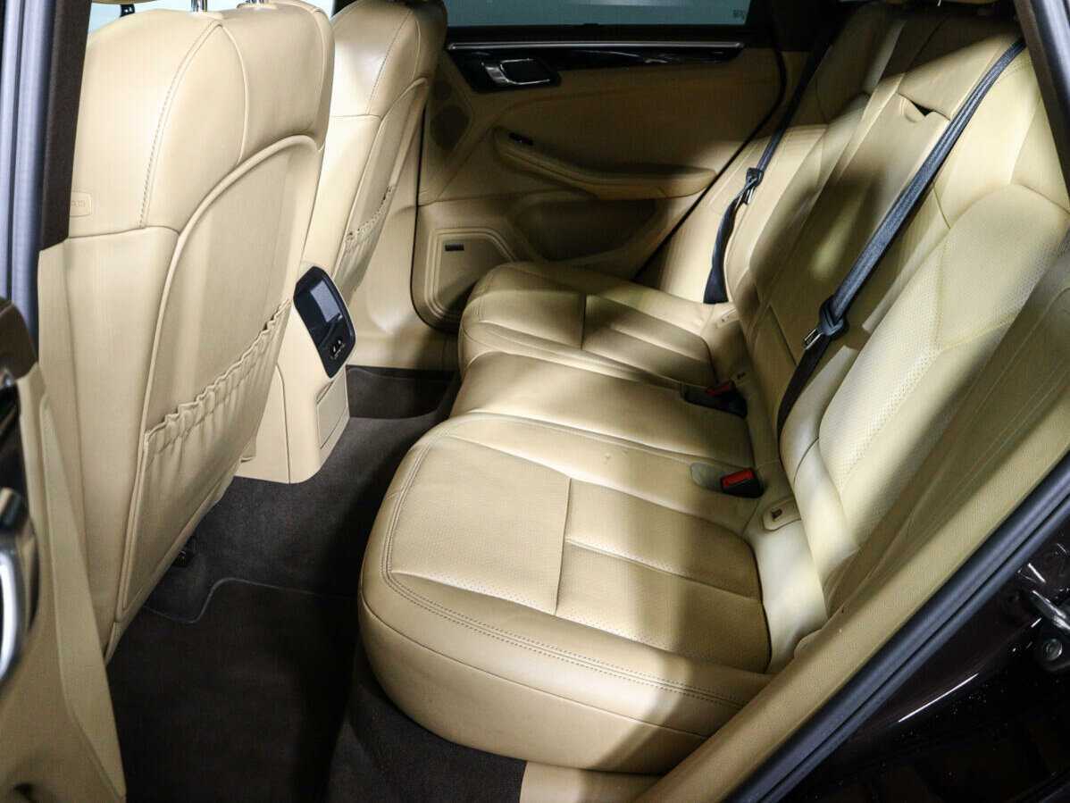 Porsche Macan с пробегом — 2015 год. Фото: #9