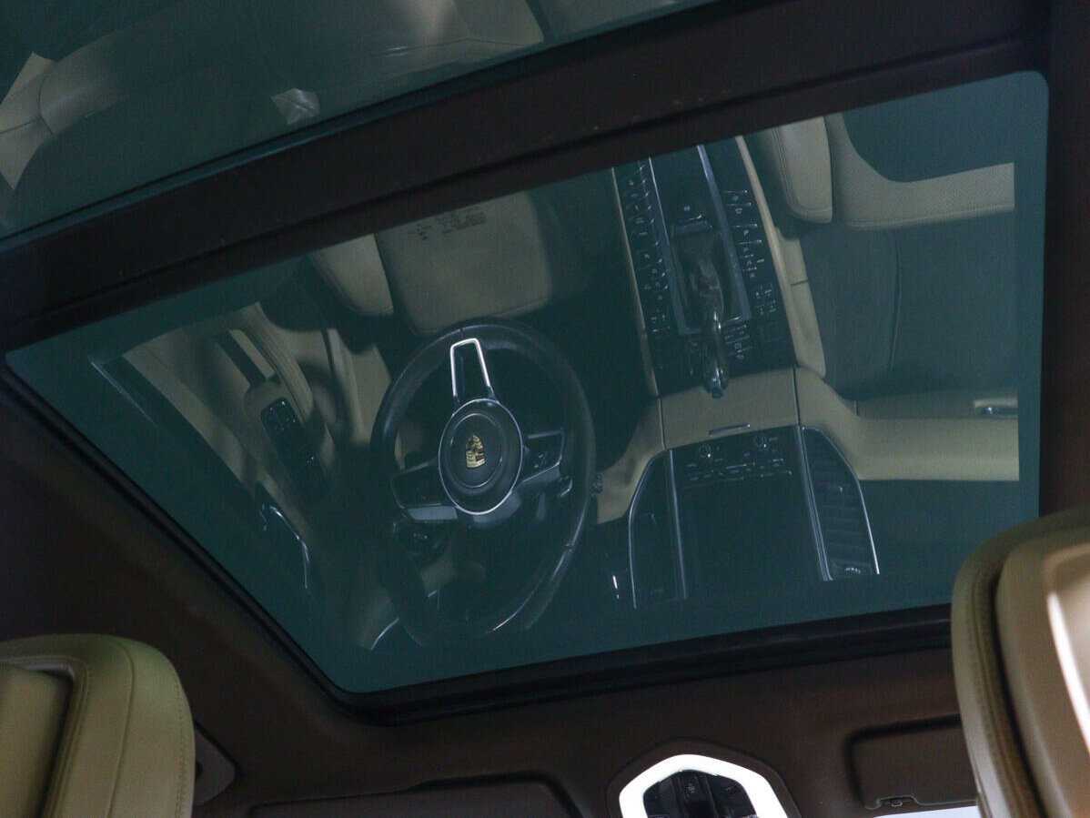 Porsche Macan с пробегом — 2015 год. Фото: #14