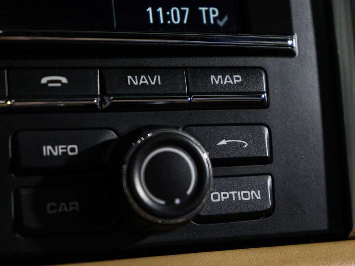 Porsche Macan с пробегом — 2015 год. Фото: #23