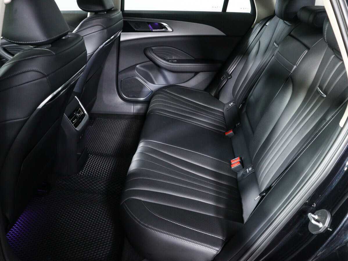 Hongqi H5 с пробегом — 2023 год. Фото: #7