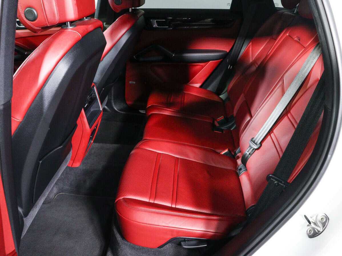 Porsche Cayenne с пробегом — 2019 год. Фото: #7