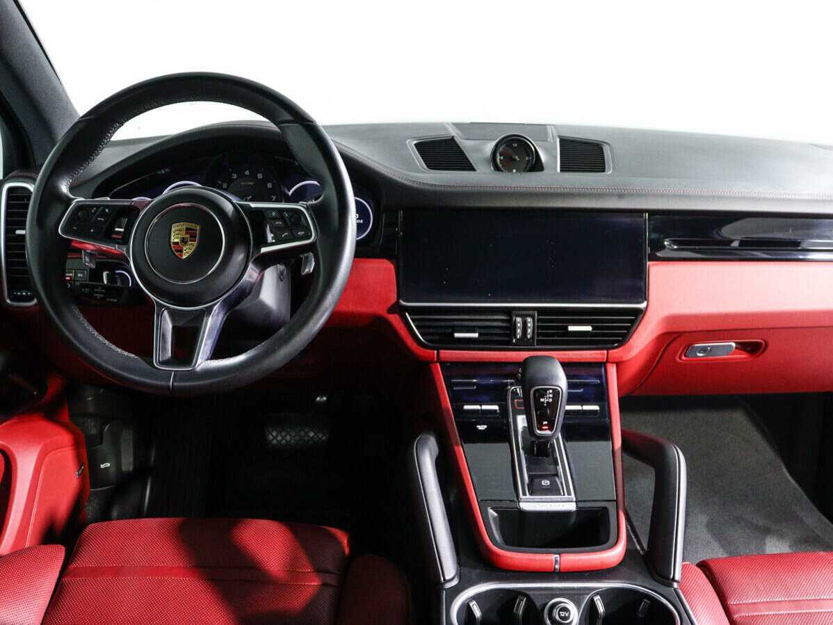 Porsche Cayenne с пробегом — 2019 год. Фото: #9