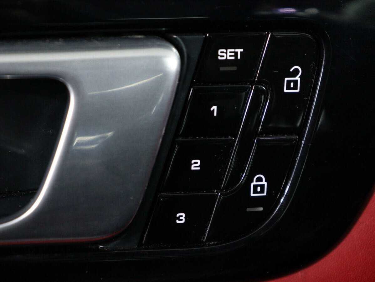 Porsche Cayenne с пробегом — 2019 год. Фото: #16