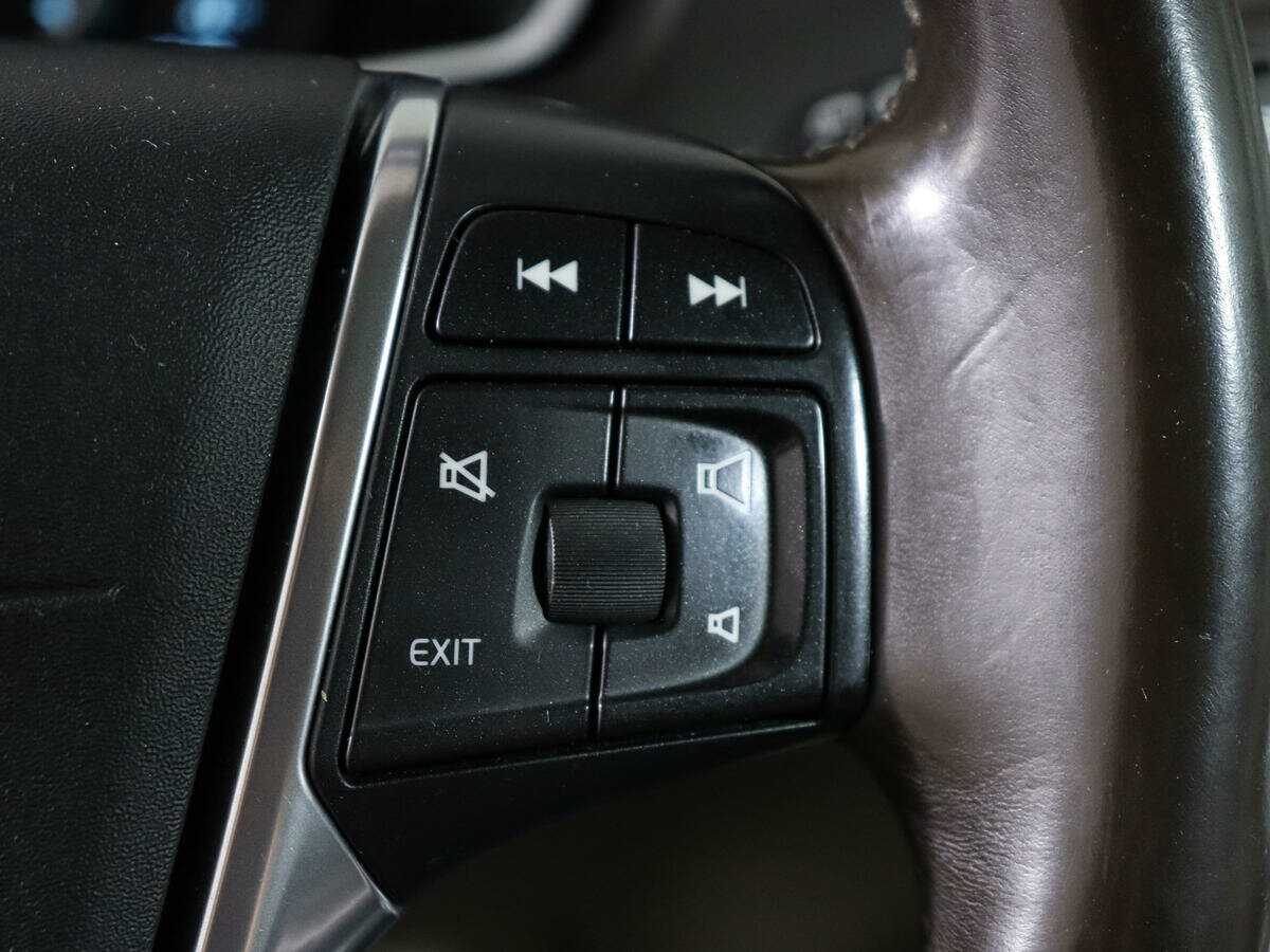 Volvo V40 Cross Country с пробегом — 2014 год. Фото: #15