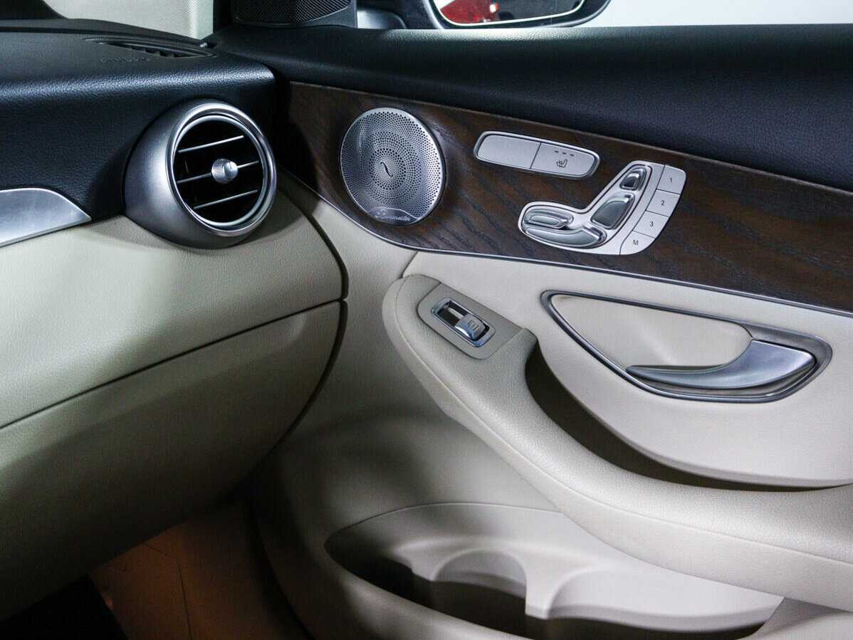 Mercedes-Benz GLC Coupe с пробегом — 2017 год. Фото: #14