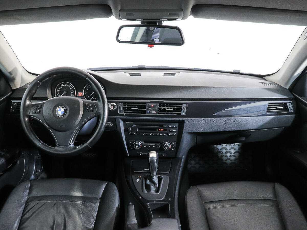 BMW 3 серии с пробегом — 2008 год. Фото: #10