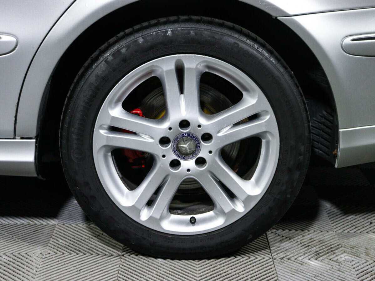 Mercedes-Benz E-Класс с пробегом — 2005 год. Фото: #12