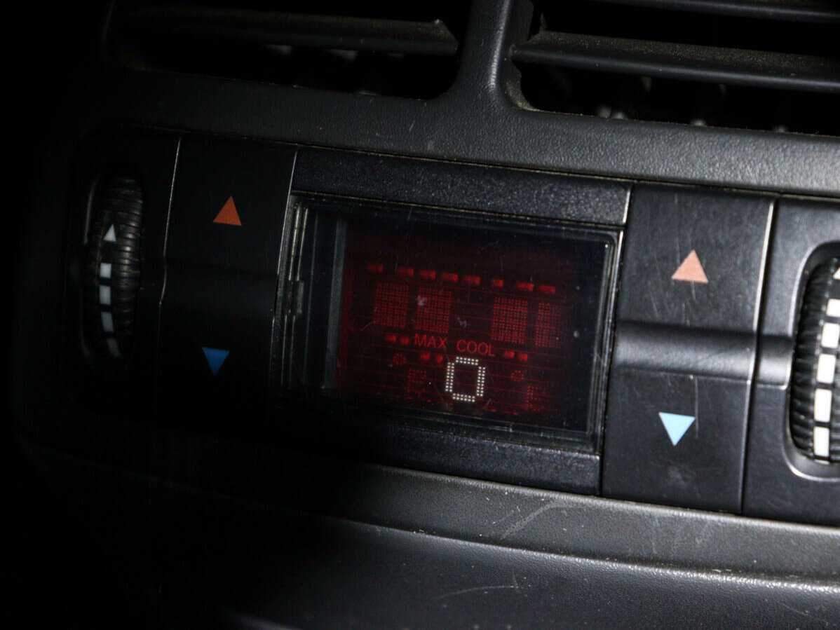 Mercedes-Benz E-Класс с пробегом — 2005 год. Фото: #14