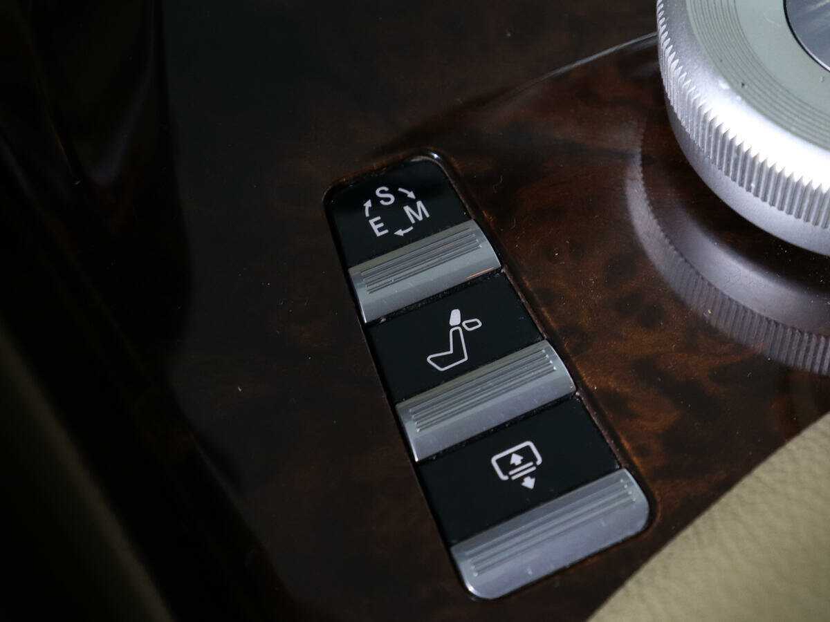 Mercedes-Benz S-Класс с пробегом — 2011 год. Фото: #21