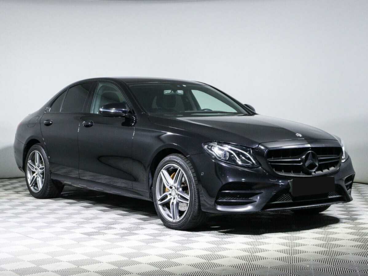 Mercedes-Benz E-Класс с пробегом — 2019 год. Фото: #2