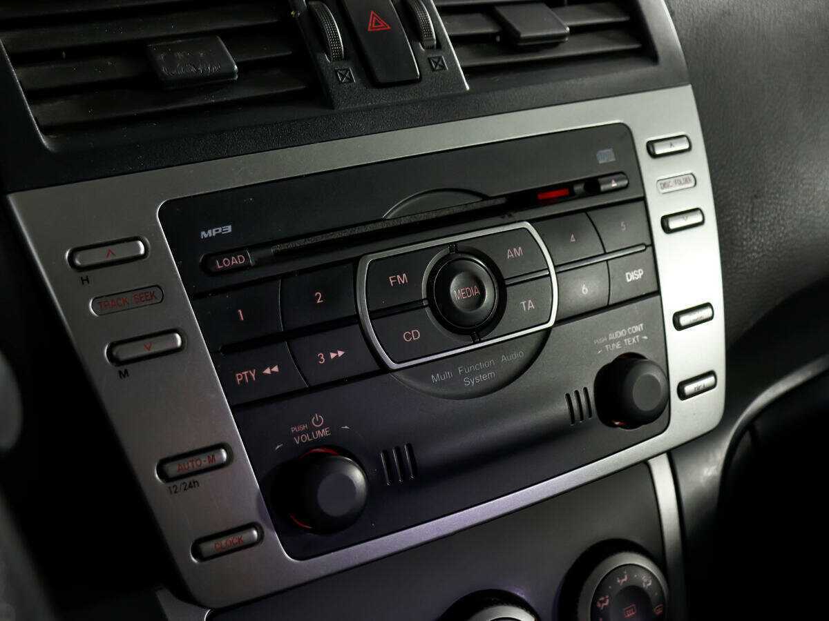 Mazda 6 с пробегом — 2008 год. Фото: #10