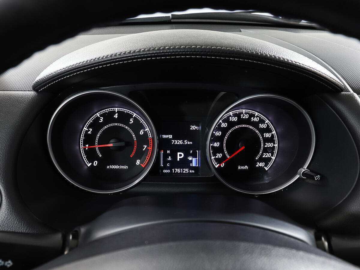 Mitsubishi Outlander с пробегом — 2010 год. Фото: #9