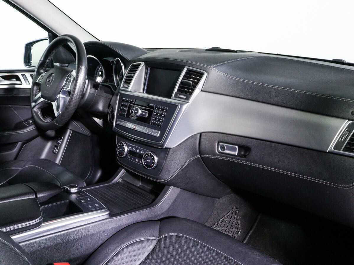 Mercedes-Benz GL-Класс с пробегом — 2014 год. Фото: #8