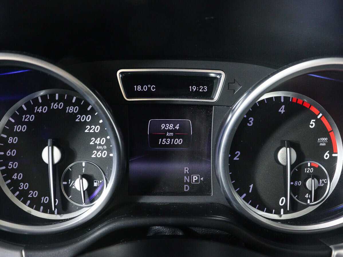 Mercedes-Benz GL-Класс с пробегом — 2014 год. Фото: #10