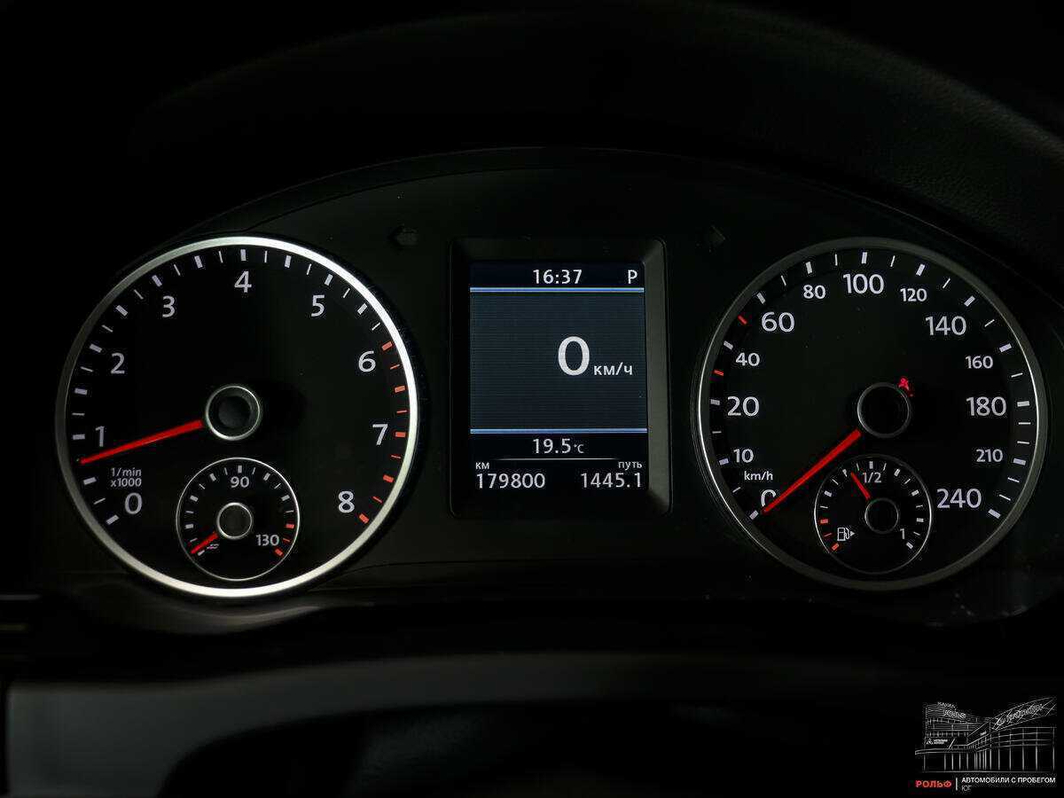 Volkswagen Tiguan с пробегом — 2011 год. Фото: #9