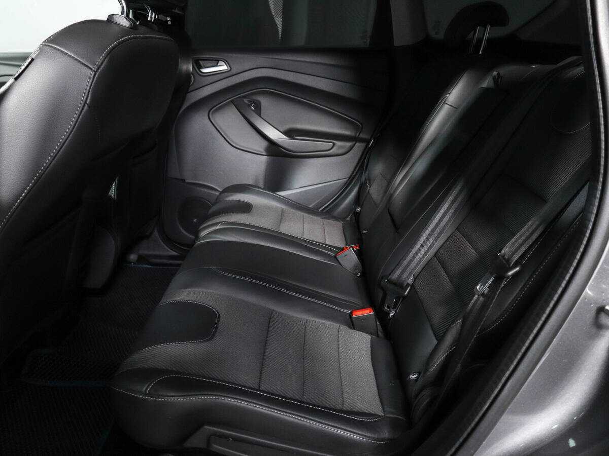 Ford Kuga с пробегом — 2013 год. Фото: #9