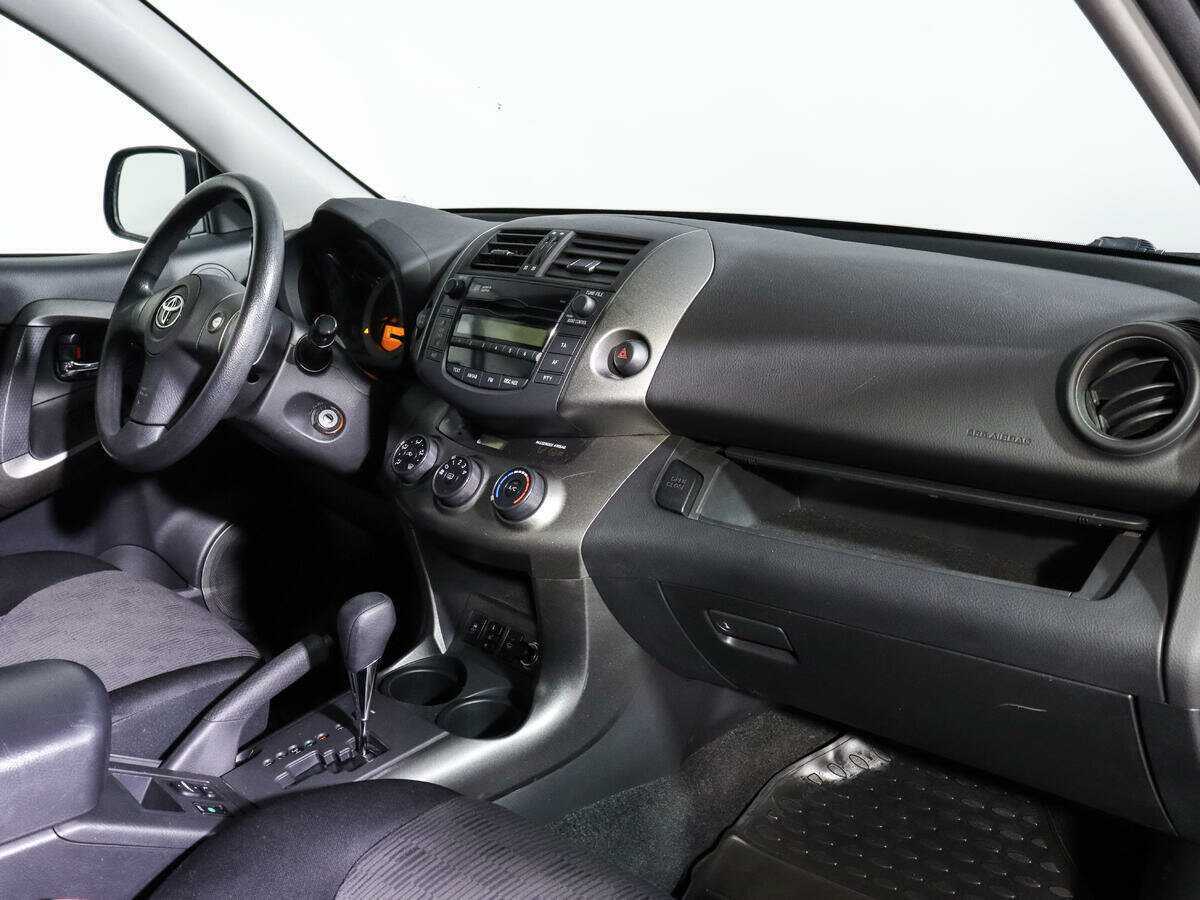 Toyota RAV4 с пробегом — 2010 год. Фото: #7