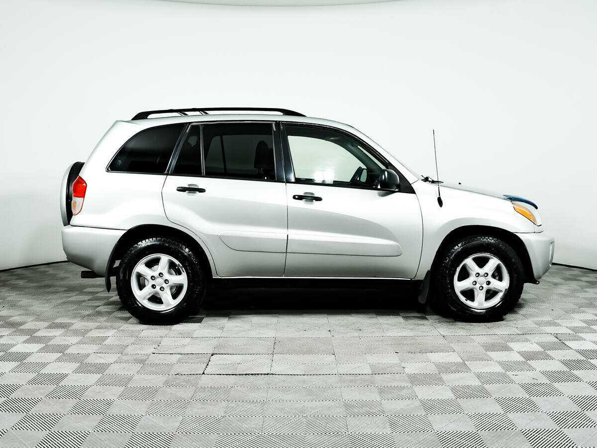 Toyota RAV4 с пробегом — 2002 год. Фото: #3