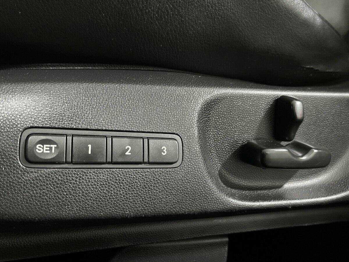 Mazda CX-7 с пробегом — 2011 год. Фото: #11