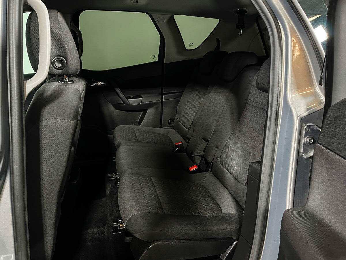 Opel Meriva с пробегом — 2014 год. Фото: #9