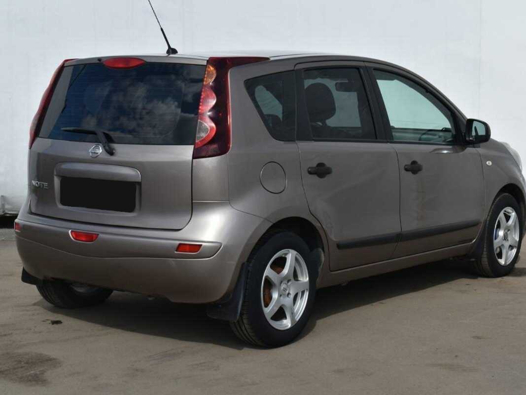 Nissan Note с пробегом — 2011 год. Фото: #4