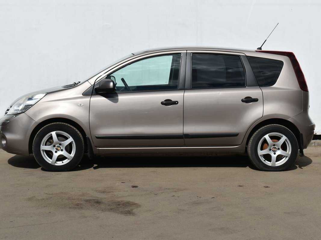 Nissan Note с пробегом — 2011 год. Фото: #7