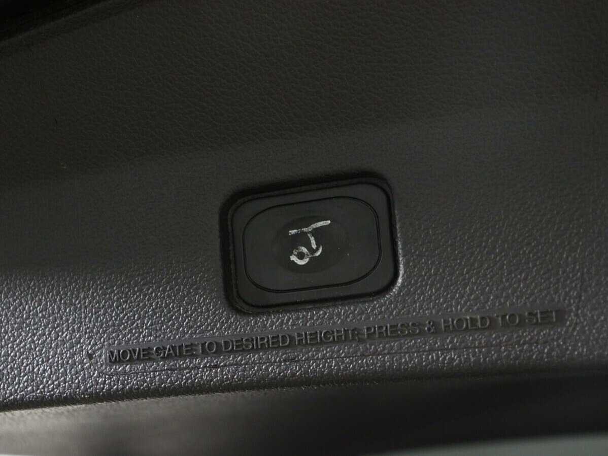 Ford Explorer с пробегом — 2012 год. Фото: #16