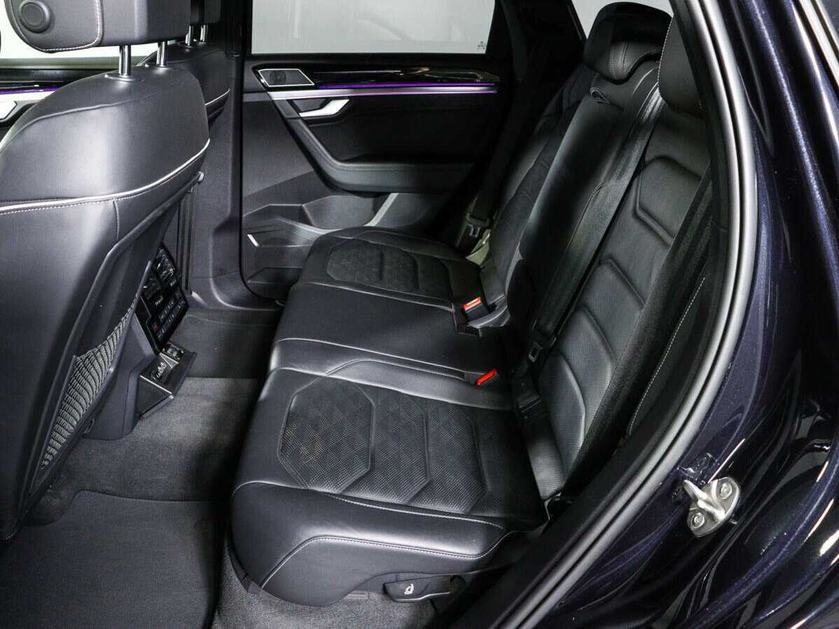 Volkswagen Touareg с пробегом — 2020 год. Фото: #7