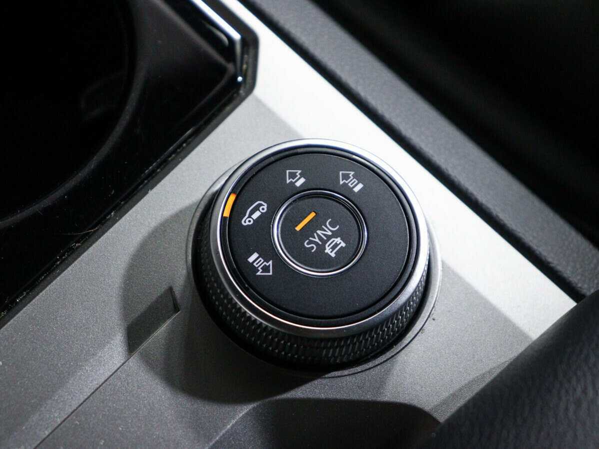 Volkswagen Touareg с пробегом — 2020 год. Фото: #18