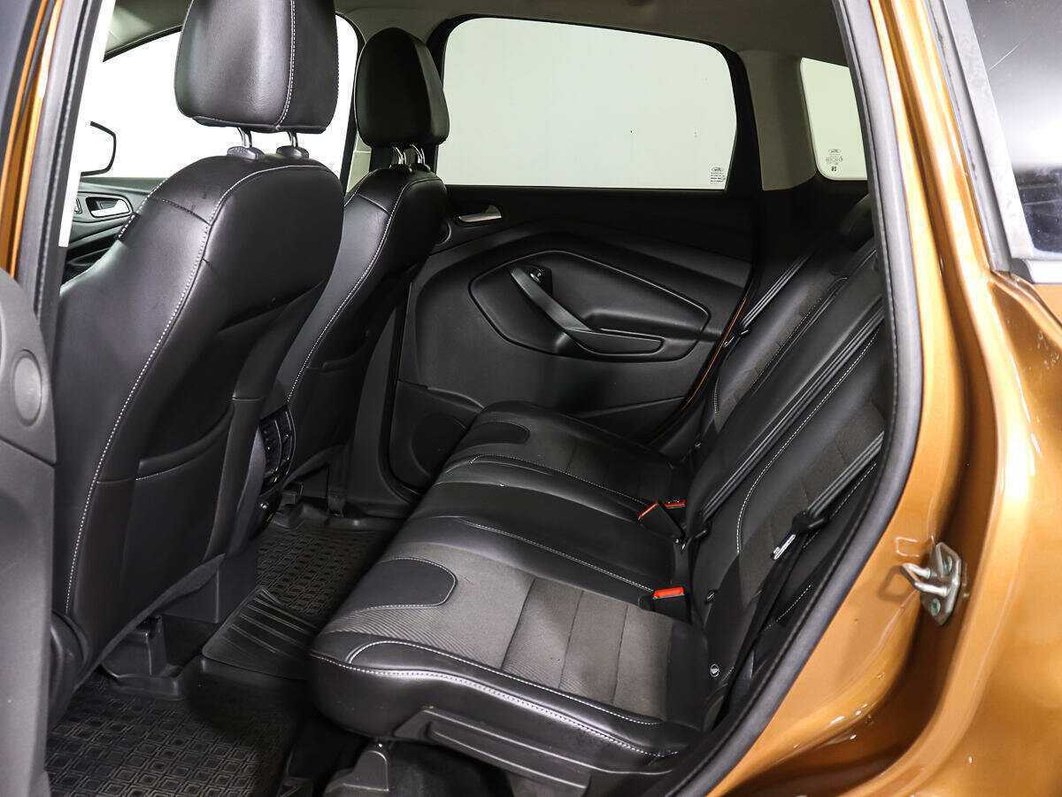 Ford Kuga с пробегом — 2014 год. Фото: #8