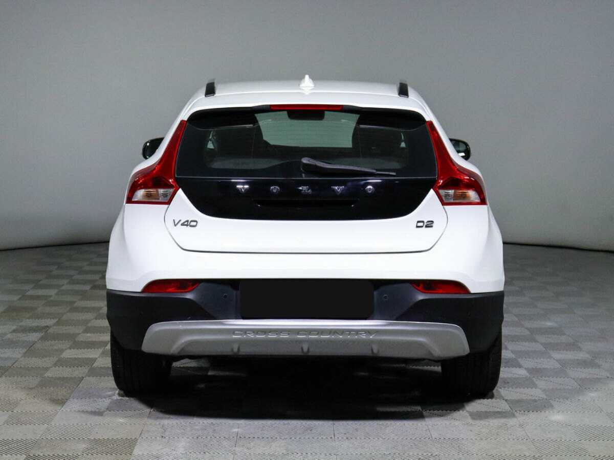 Volvo V40 Cross Country с пробегом — 2016 год. Фото: #4