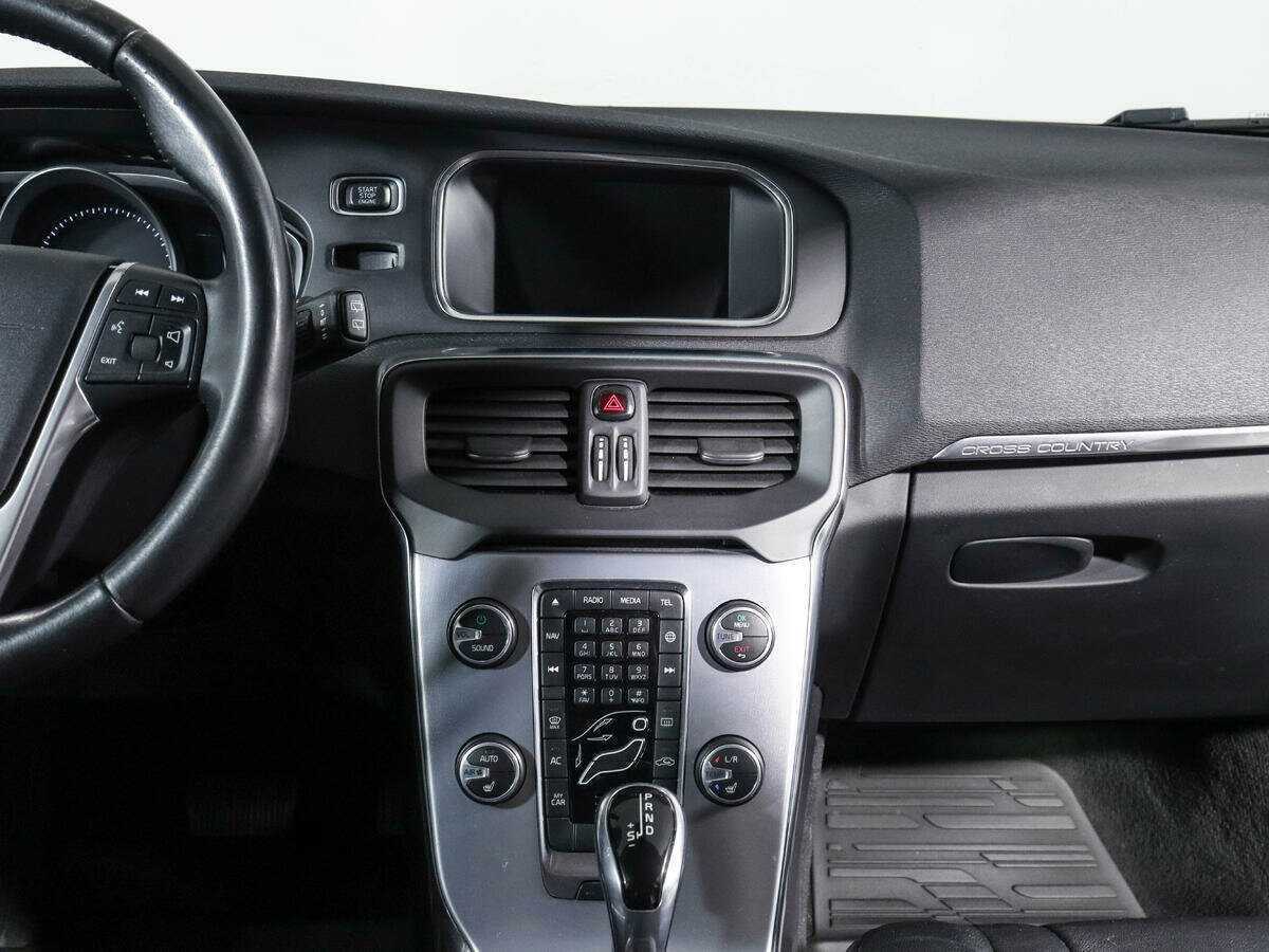 Volvo V40 Cross Country с пробегом — 2016 год. Фото: #10