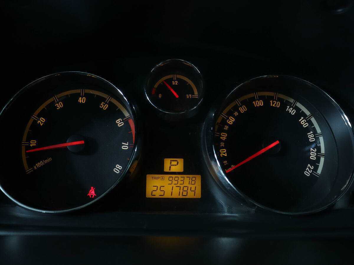 Opel Antara с пробегом — 2008 год. Фото: #10