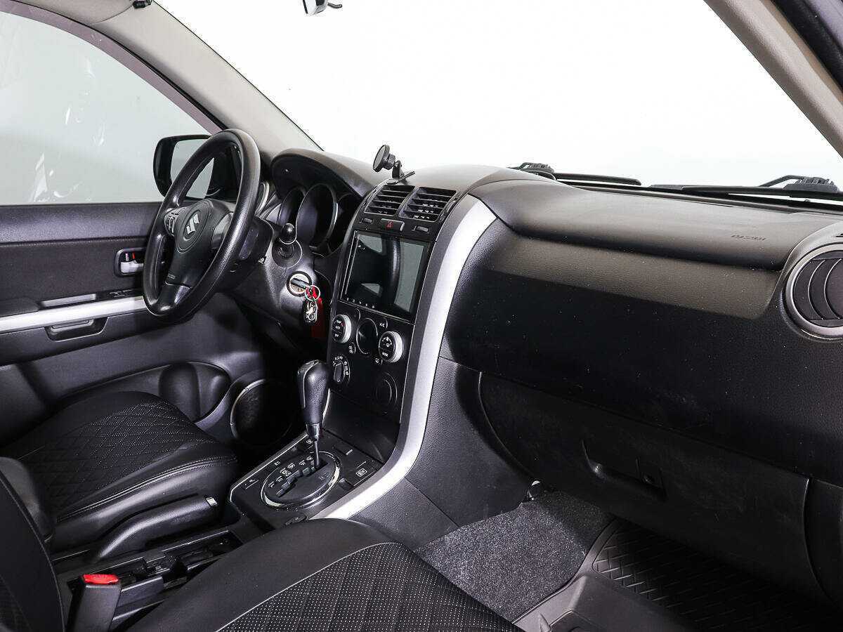 Suzuki Grand Vitara с пробегом — 2010 год. Фото: #7
