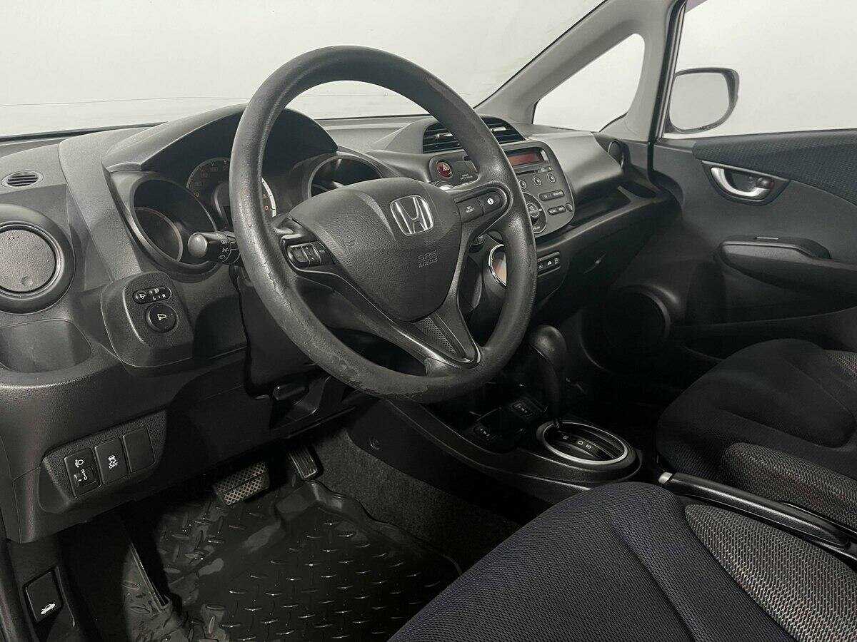 Honda Jazz с пробегом — 2011 год. Фото: #11