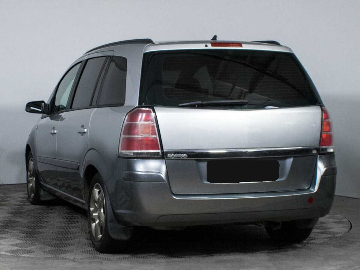 Opel Zafira с пробегом — 2007 год. Фото: #6