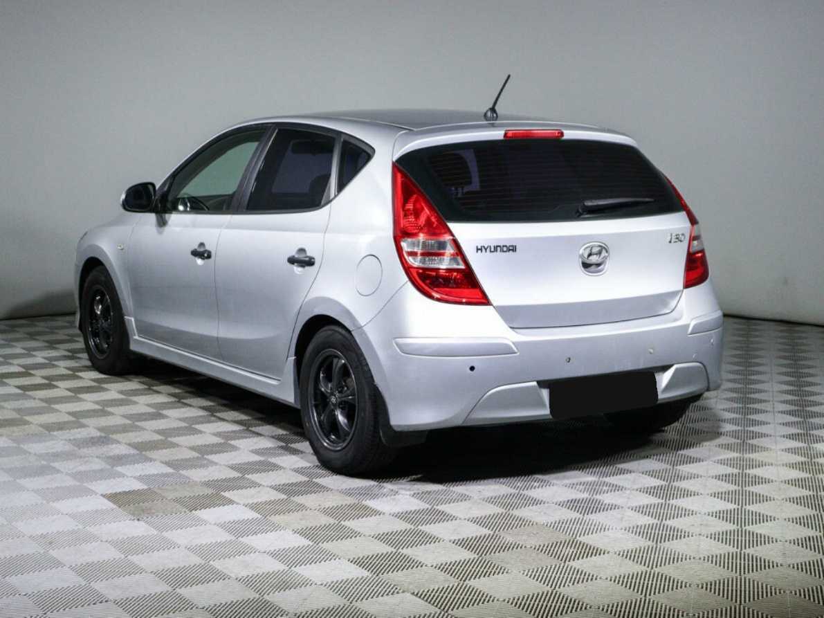 Hyundai i30 с пробегом — 2010 год. Фото: #5