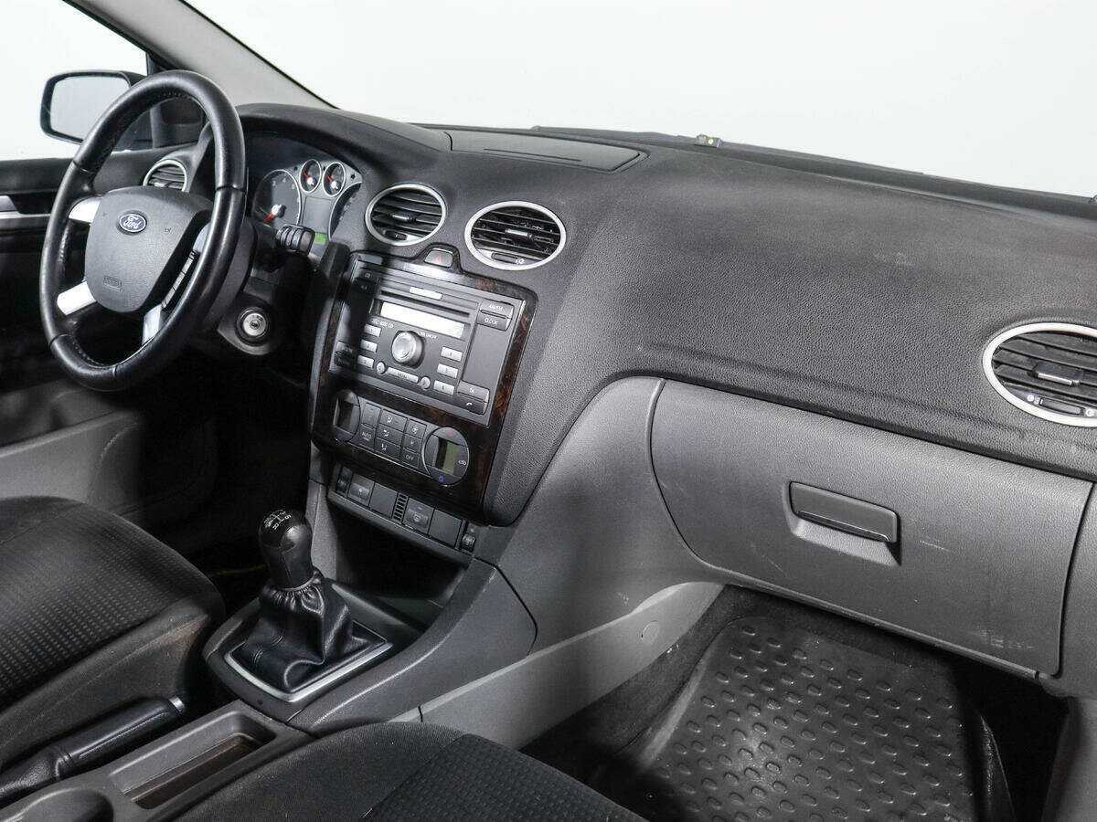 Ford Focus с пробегом — 2006 год. Фото: #6