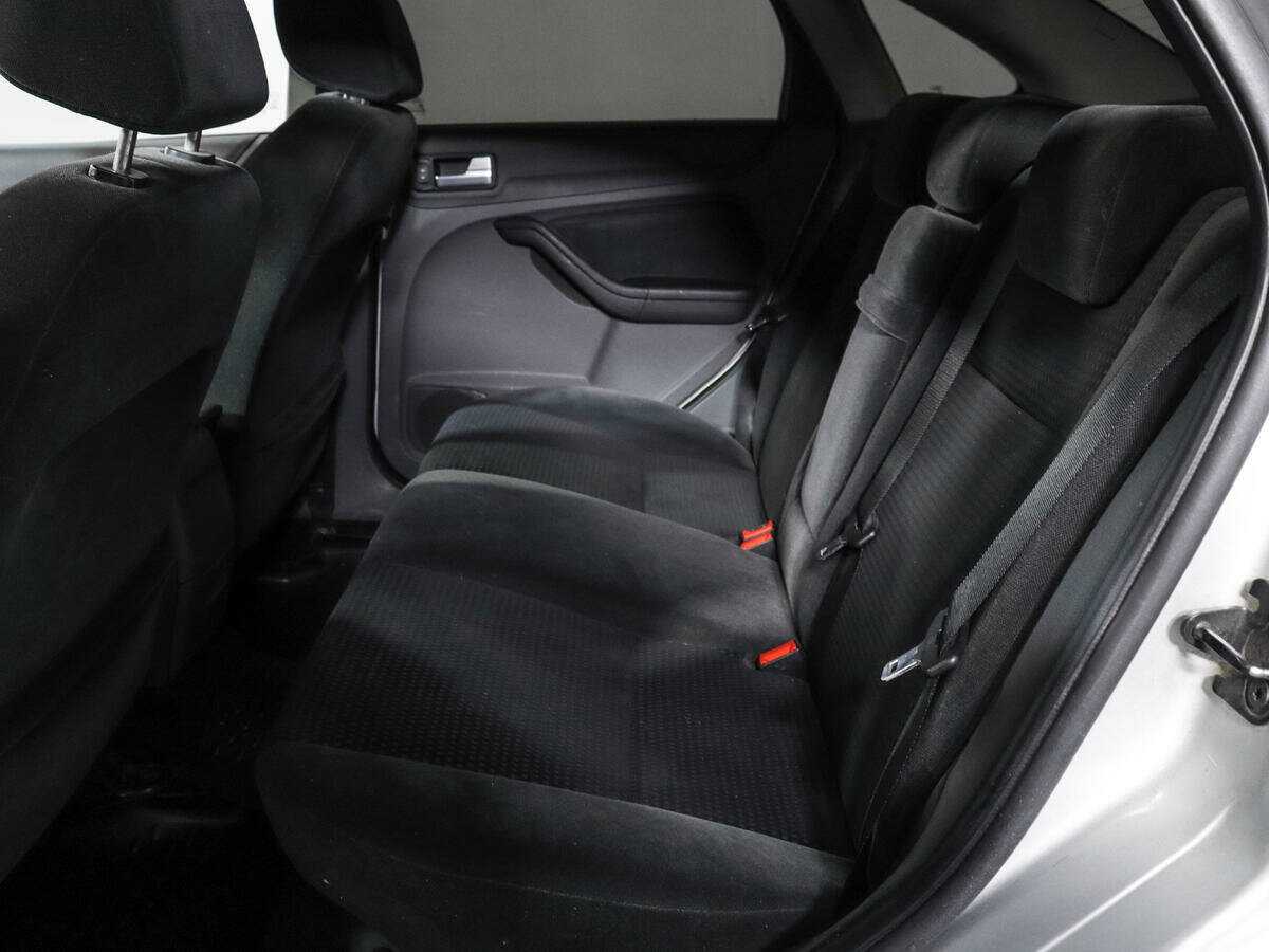 Ford Focus с пробегом — 2006 год. Фото: #7