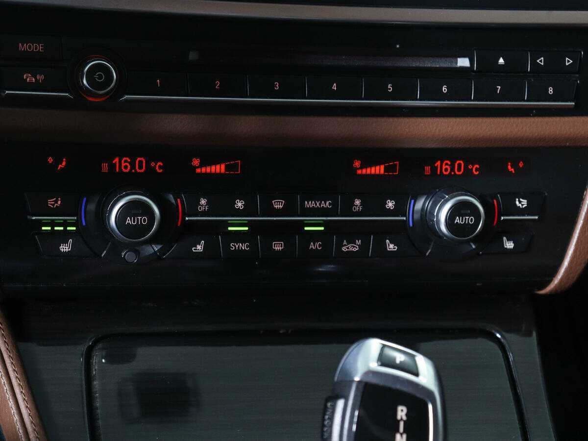 BMW 5 серии с пробегом — 2016 год. Фото: #20