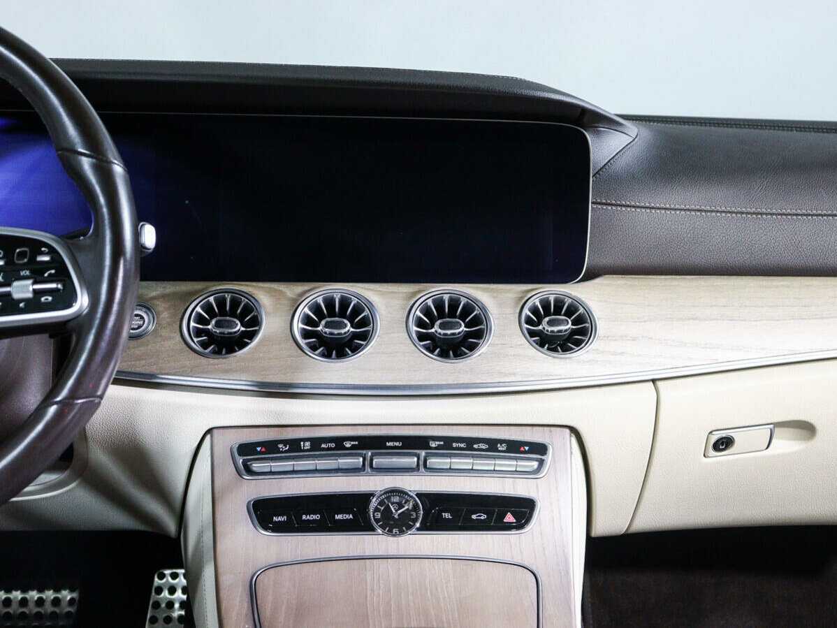 Mercedes-Benz E-Класс с пробегом — 2018 год. Фото: #12