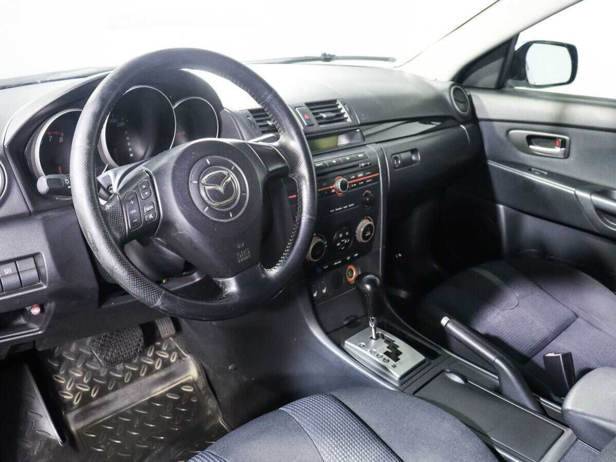 Mazda 3 с пробегом — 2006 год. Фото: #11