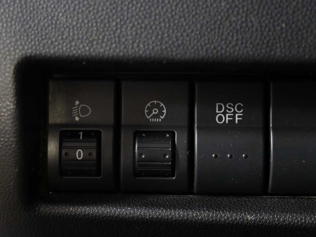 Mazda 3 с пробегом — 2006 год. Фото: #12