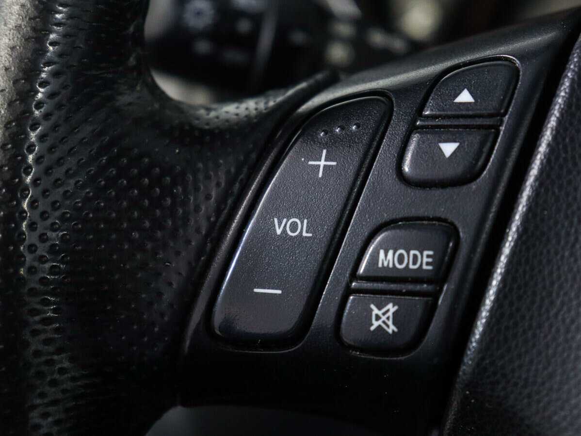 Mazda 3 с пробегом — 2006 год. Фото: #14