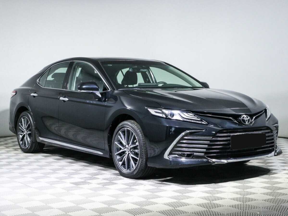 Toyota Camry с пробегом — 2023 год. Фото: #2