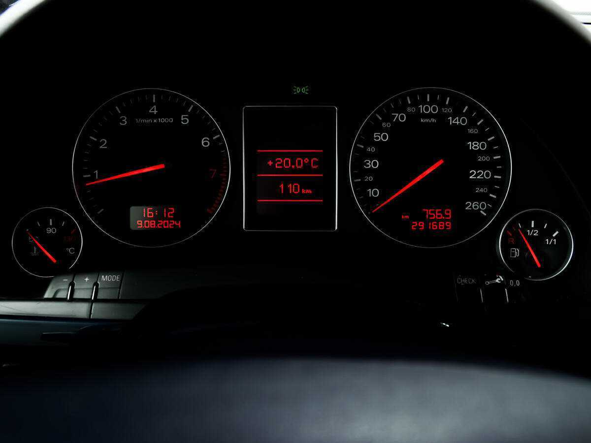 Audi A4 с пробегом — 2002 год. Фото: #9