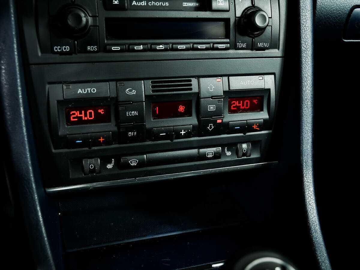 Audi A4 с пробегом — 2002 год. Фото: #13